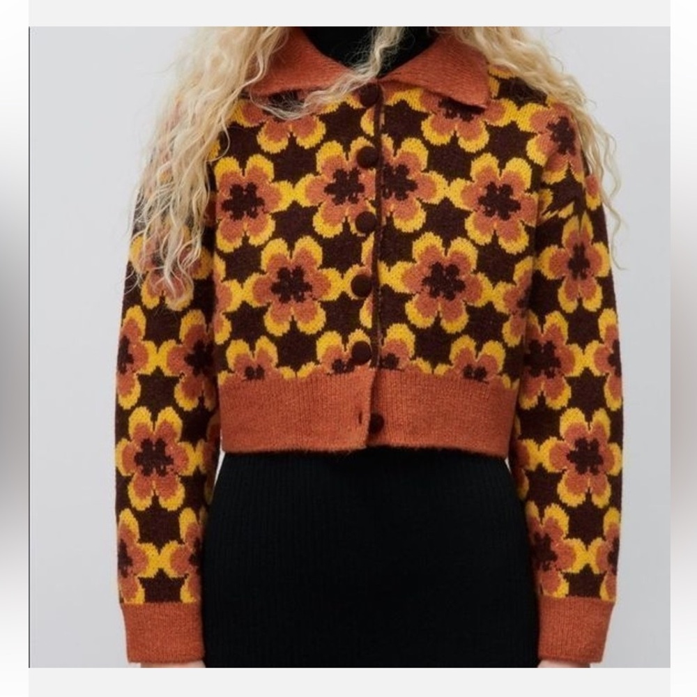 ZARA Daisy Flower 70's Vibe Brown & yellow Collar Knit Cardigan Sweater